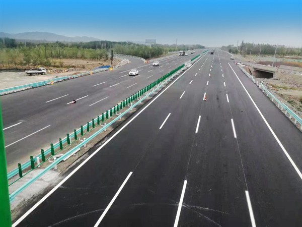 京新高速（G7）公路新疆大烏段改擴建項目順利通車