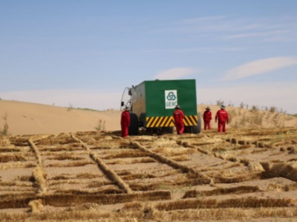 人民日報(bào)：機(jī)械化治沙，風(fēng)景這邊獨(dú)好這邊獨(dú)好