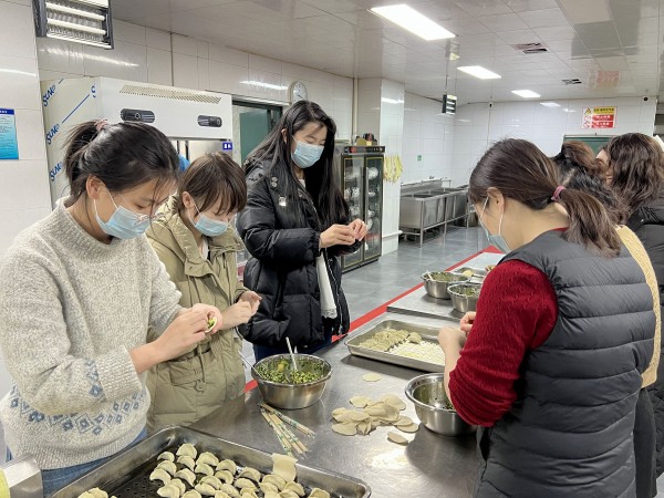 冬至餃子香，情深意更濃——新能源公司開(kāi)展冬至包餃子活動(dòng)